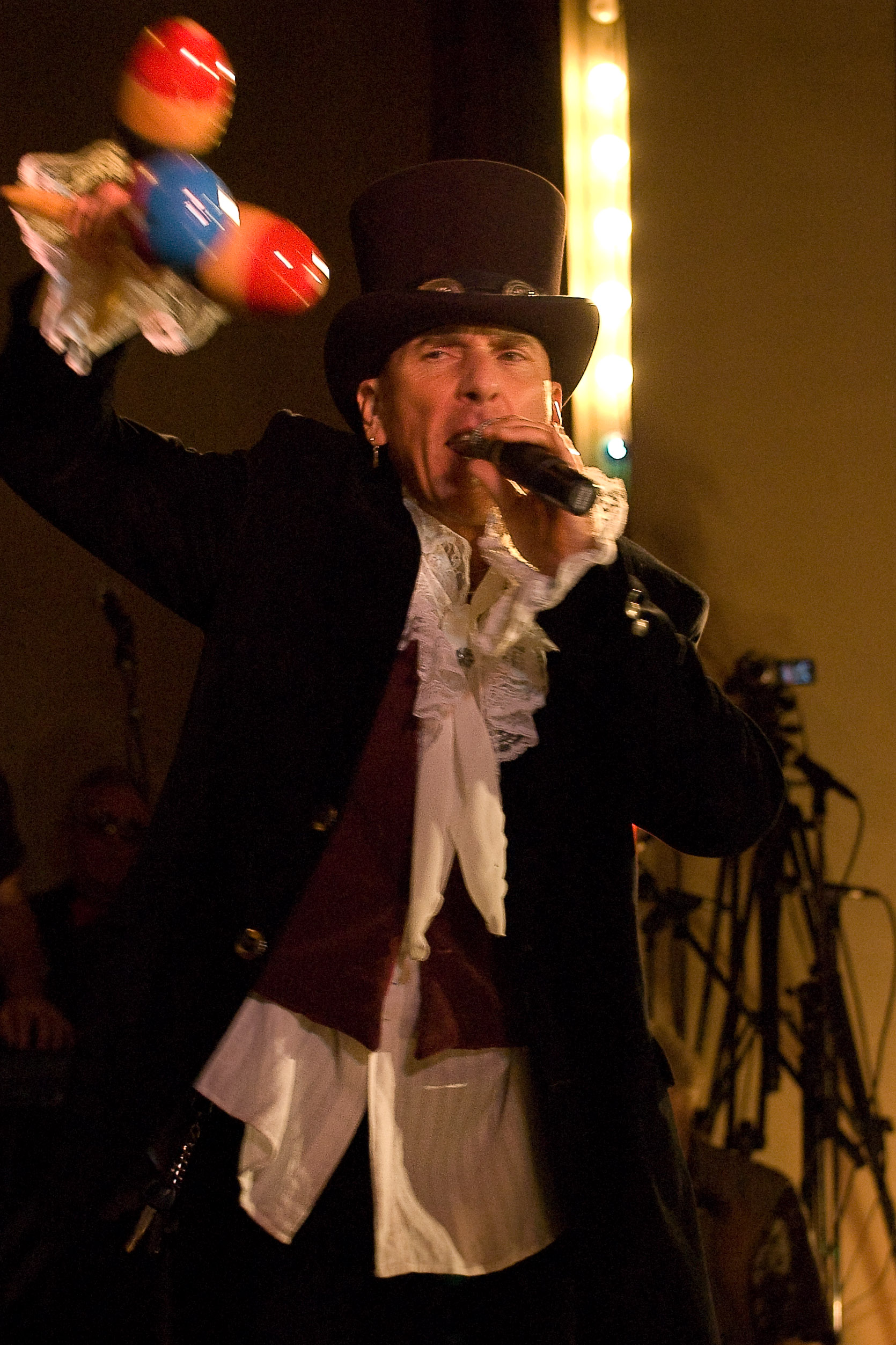 Elvis07_B.jpg